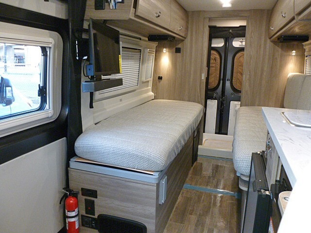 2024 Travato/59KL/2024 image-7