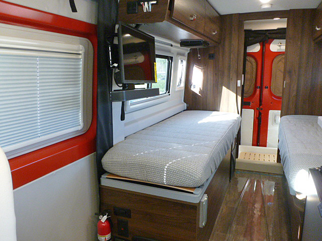 2024 Travato/59KL/2024 image-17