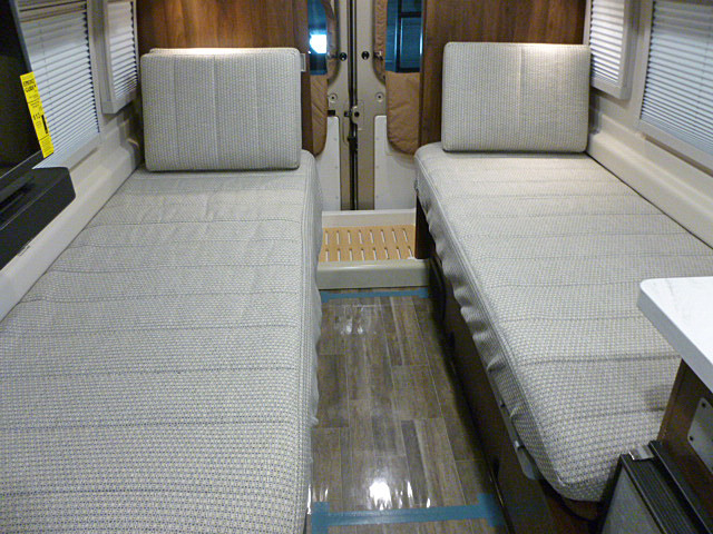 2025 Travato/59K/2025 image-22