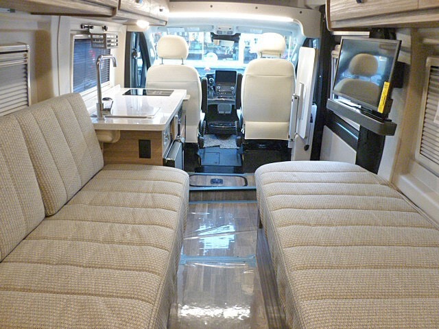 2024 Travato/59KL/2024 image-10