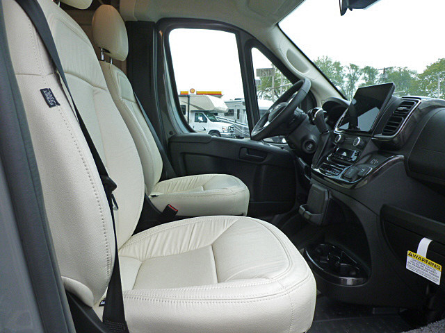 2025 Travato/59K/2025 image-10