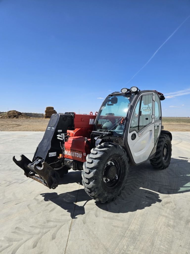 Photo of a 2011 Manitou MLT 625