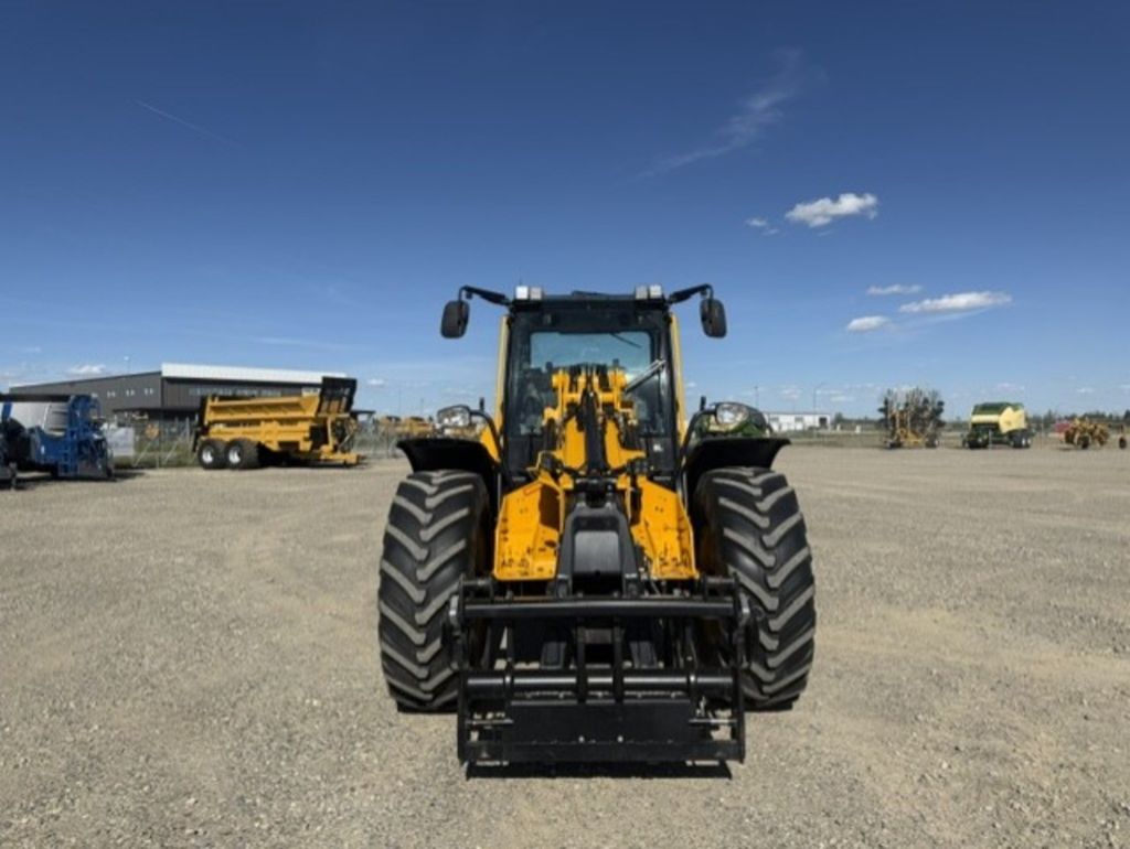 2024 JCB TM420