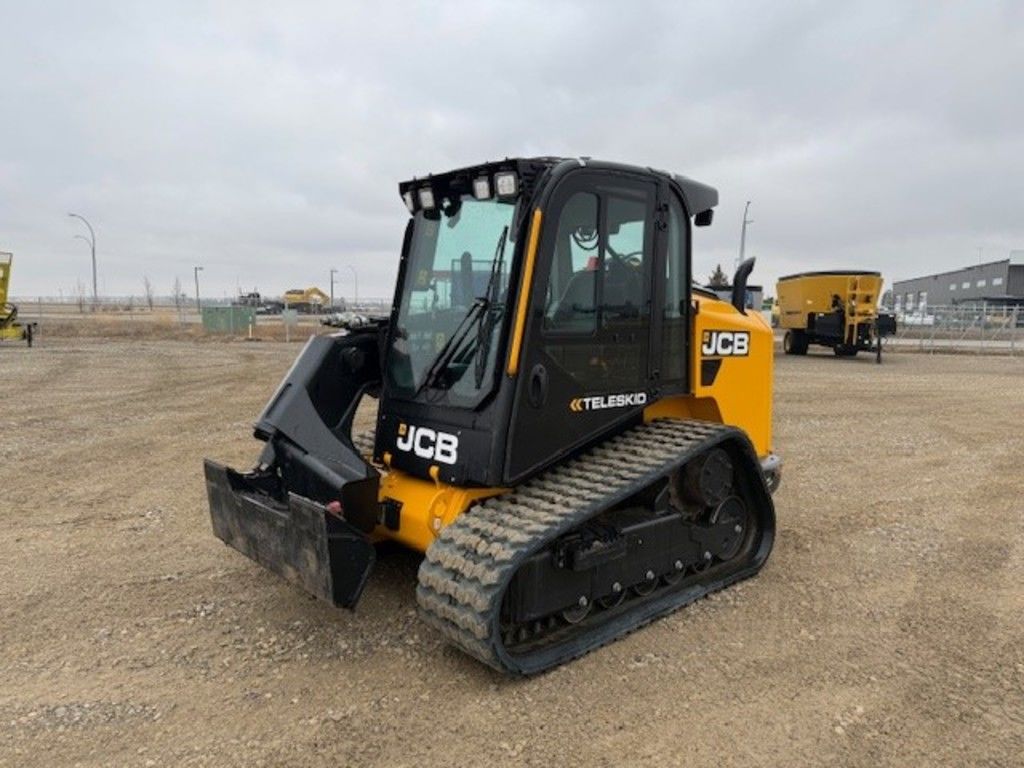 Photo of a 2024 JCB 3TS-8T