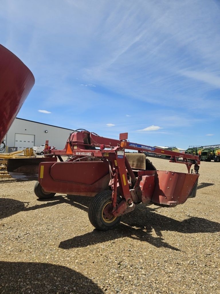 Photo of a 2017 New Holland Discbine 316