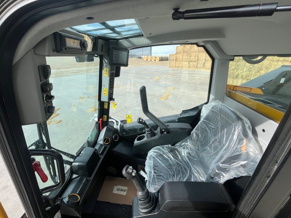 2026 JCB 270T
