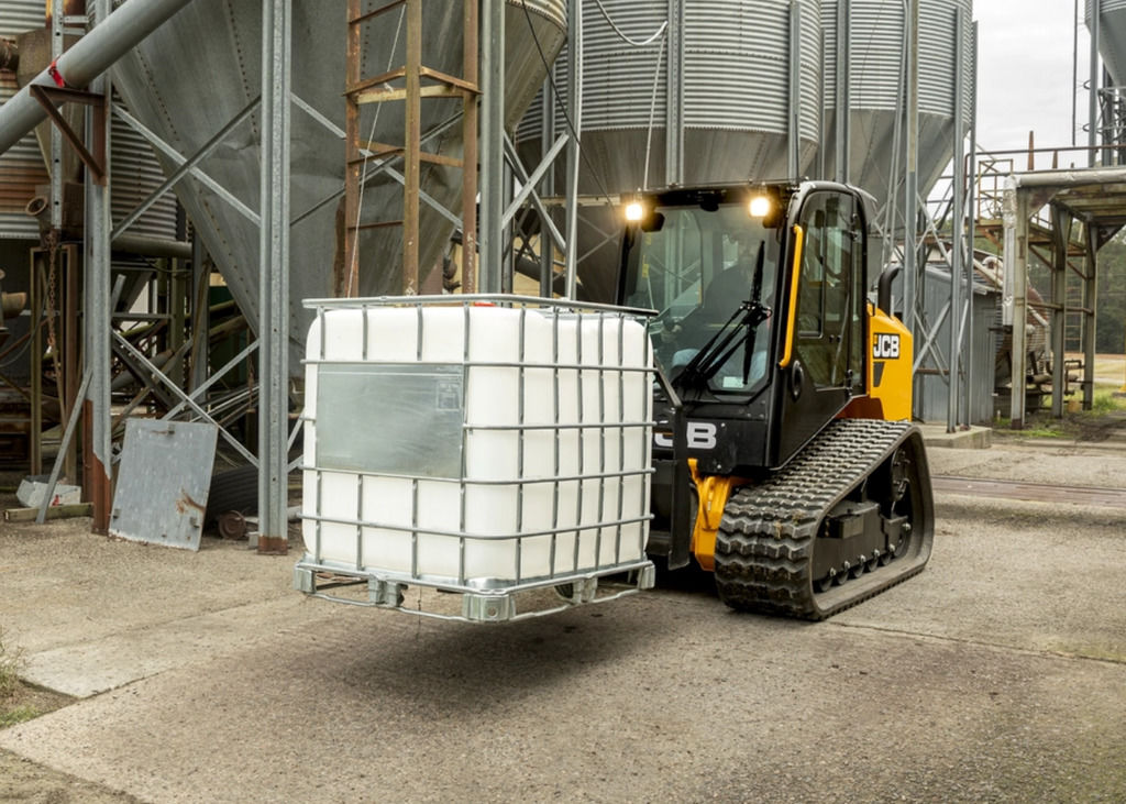 Photo of a 2026 JCB 270T