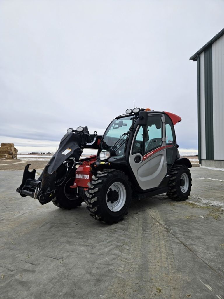 Photo of a 2024 Manitou MLT420