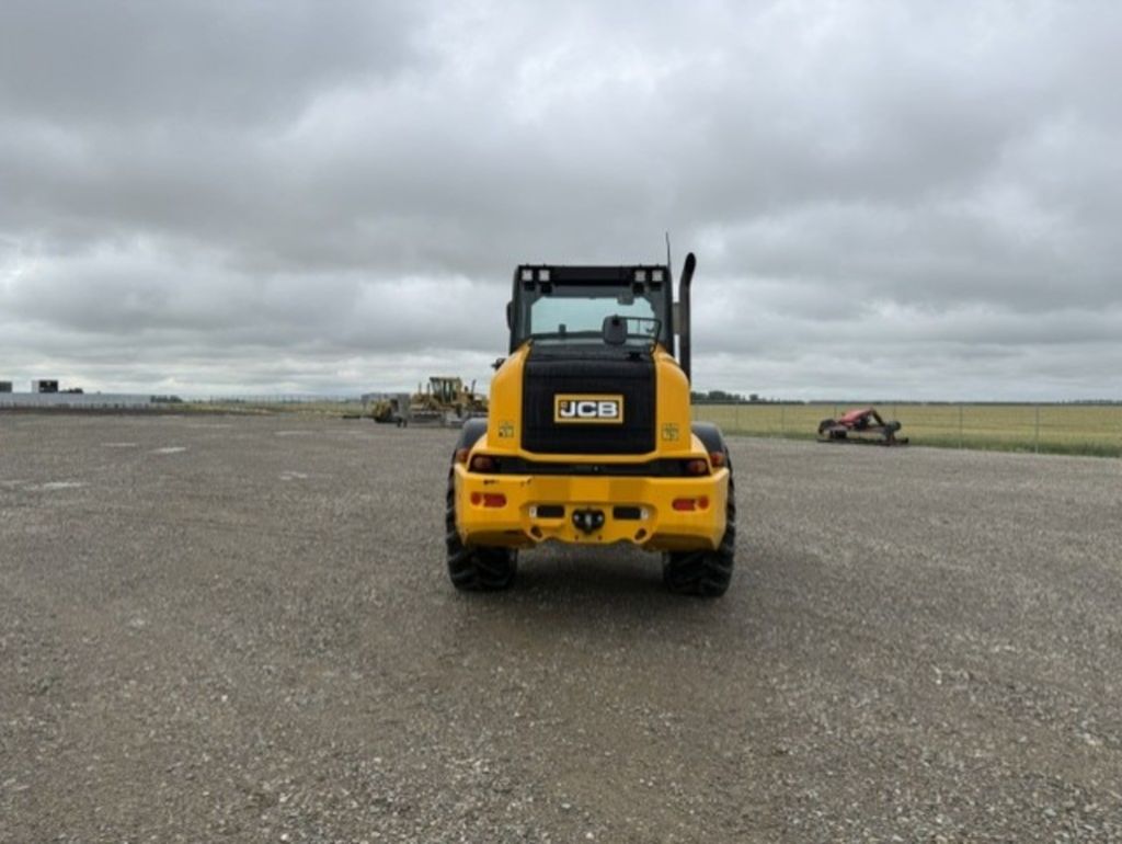 2022 JCB TM420