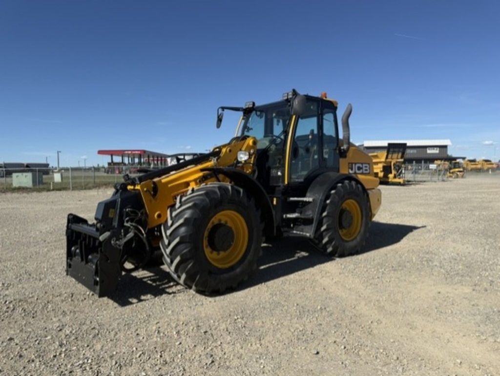 2024 JCB TM420