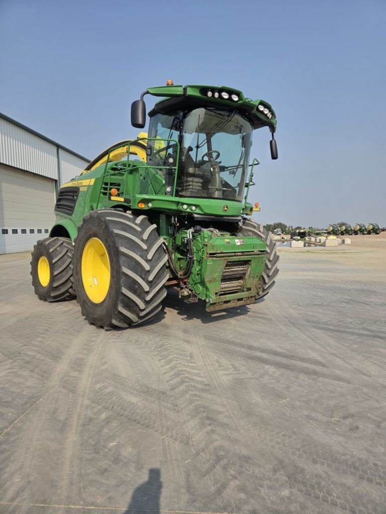 Photo of a 2024 John Deere 8500