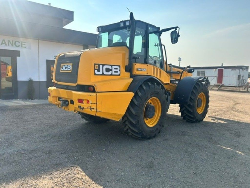 2021 JCB TM420