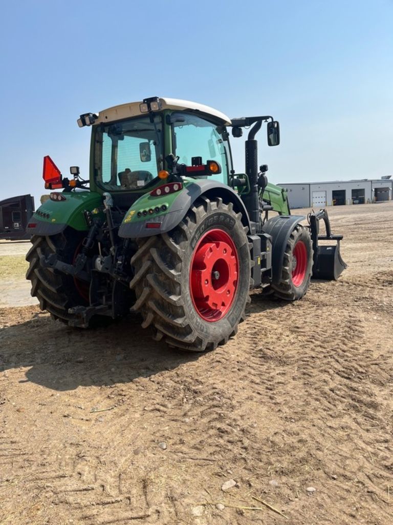 2017 Fendt 716 TRACTOR