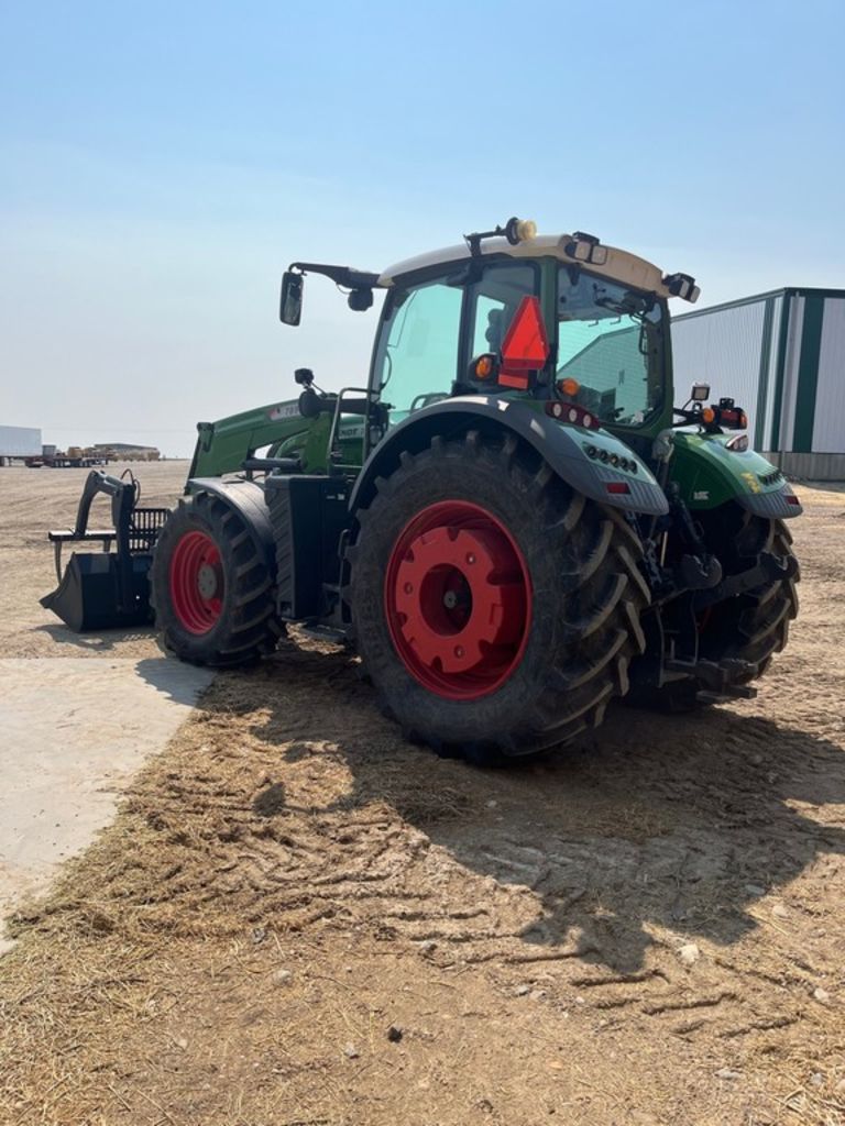 2017 Fendt 716 TRACTOR