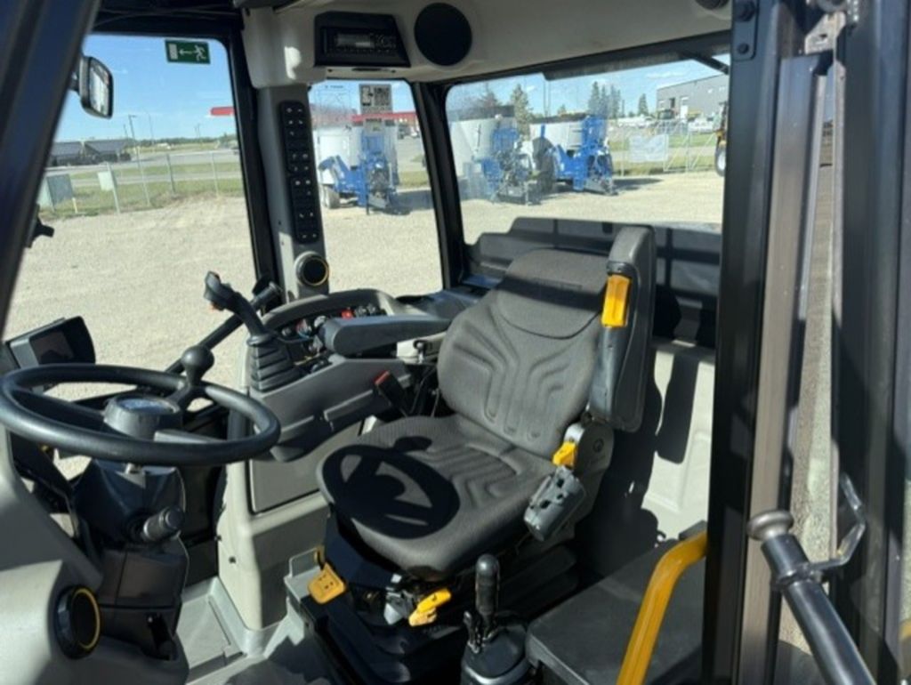 2024 JCB TM420