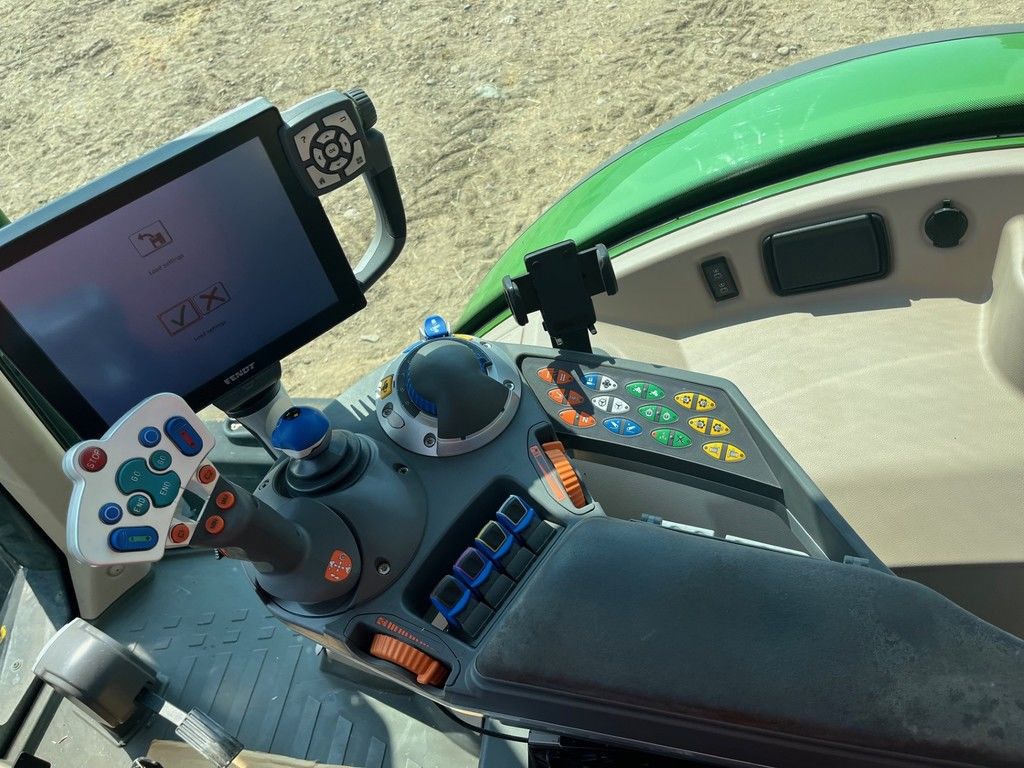 2017 Fendt 716 TRACTOR