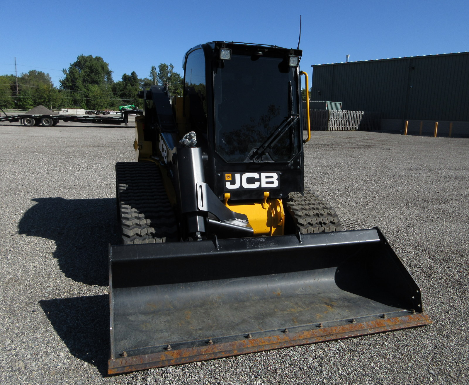 2023 JCB 300T