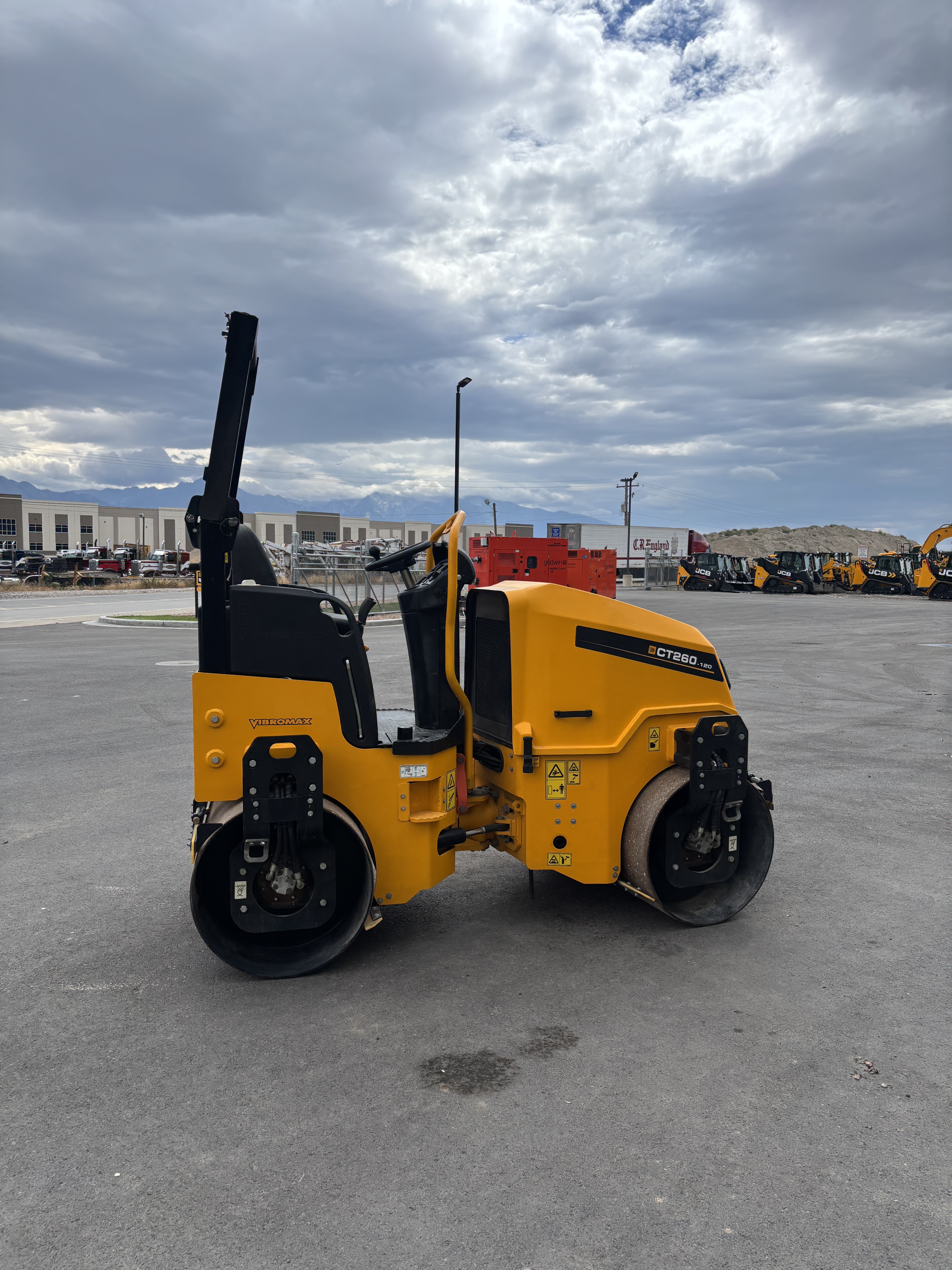 2025 JCB CT260-120