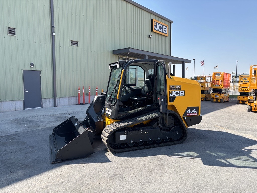 2026 JCB 4TS-8T