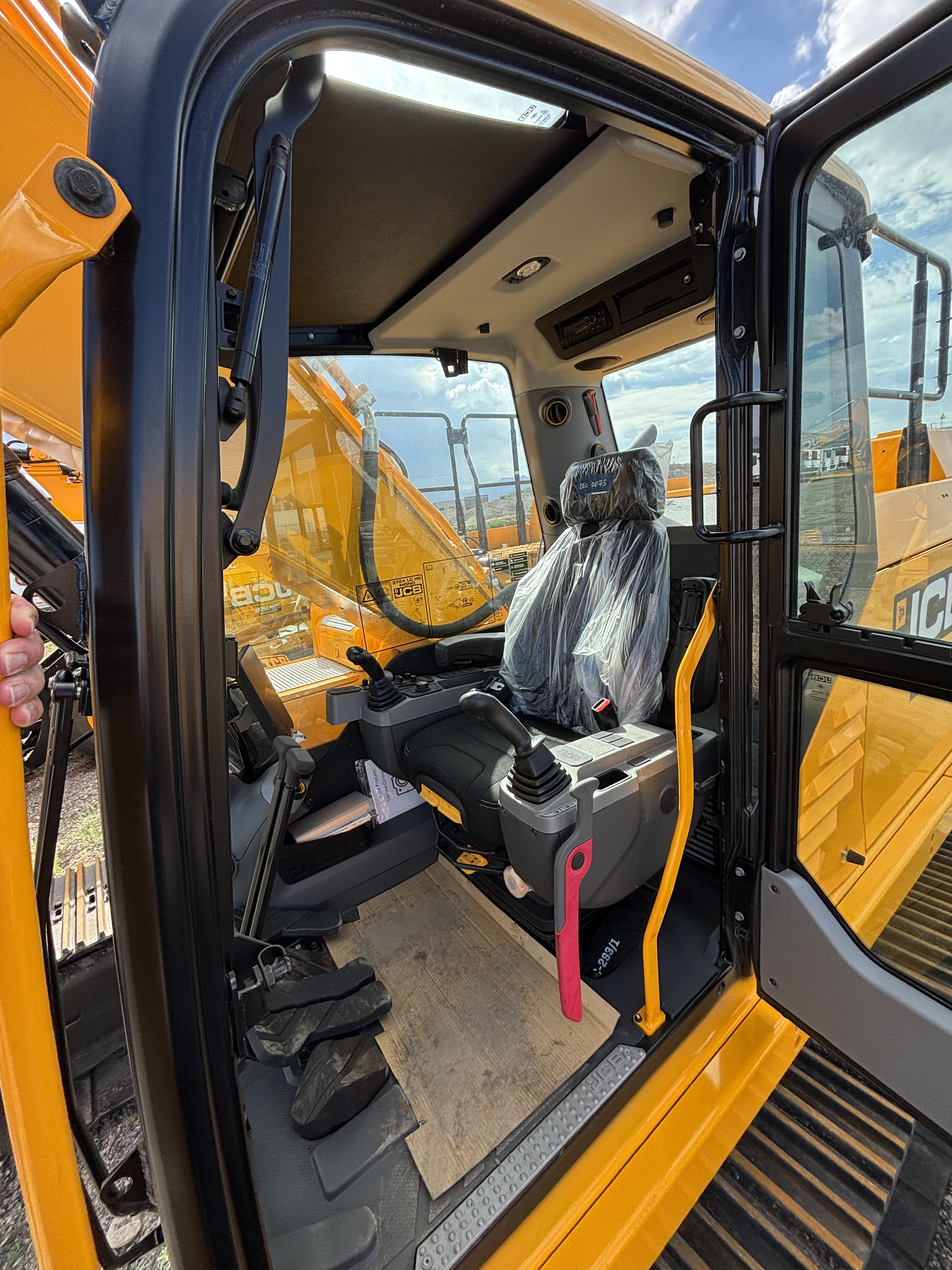 2026 JCB 370X
