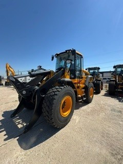 Photo of a 2023 JCB 437