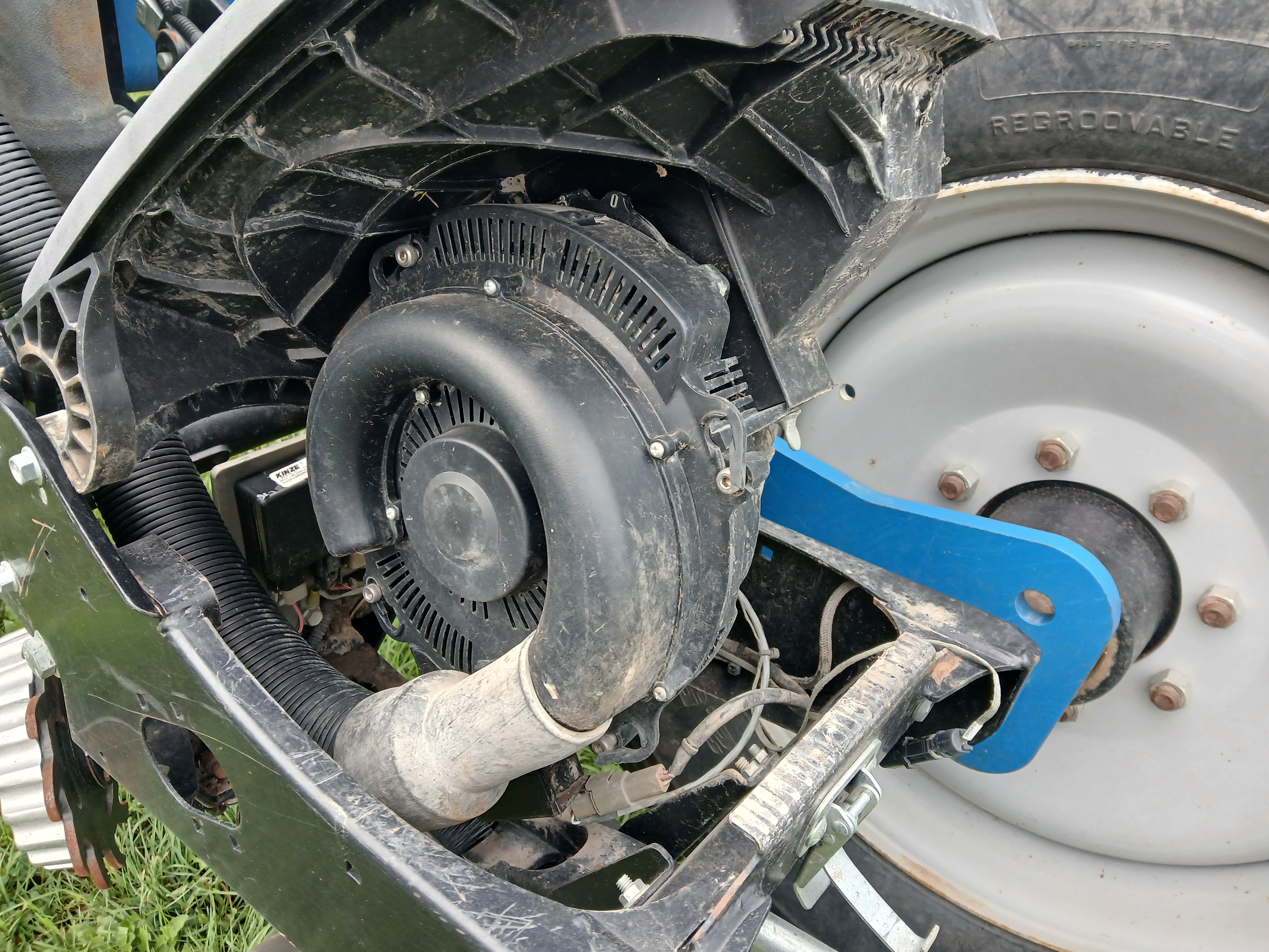 2014 Kinze 4900