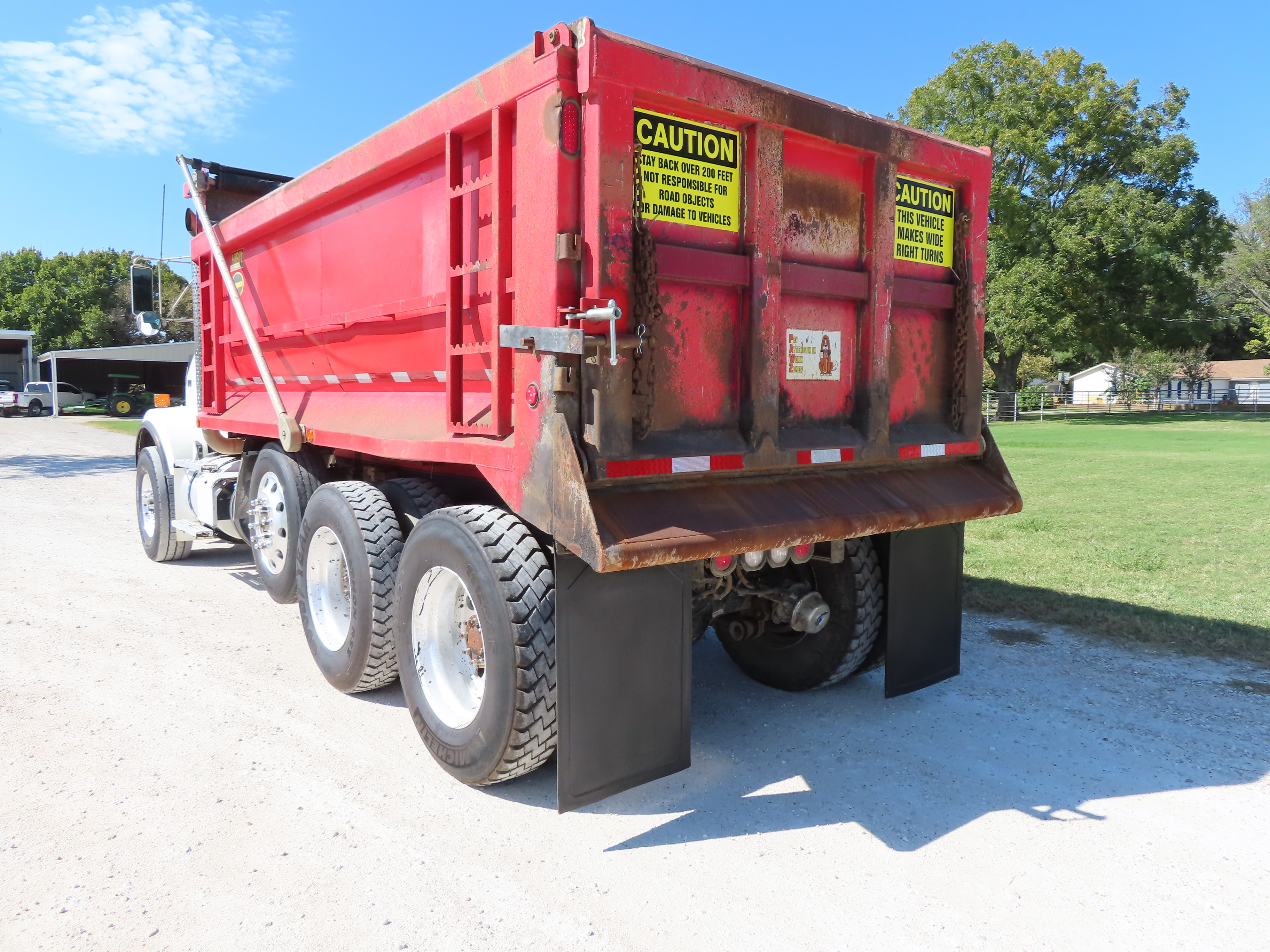 2014 Kenworth T800 Dump Truck - TRK