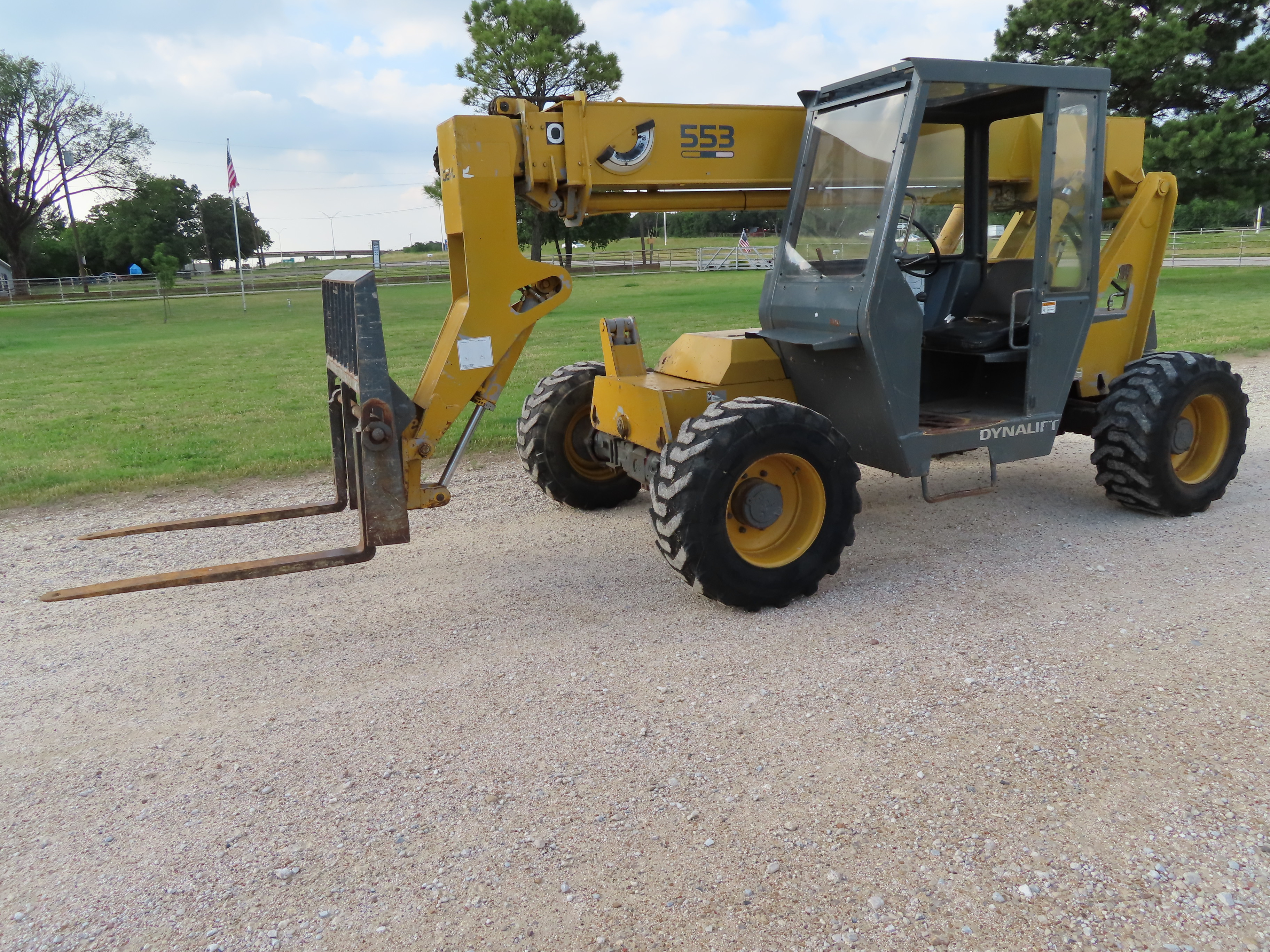 Photo of a 1999 Gehl 553 Telehandler - EQP
