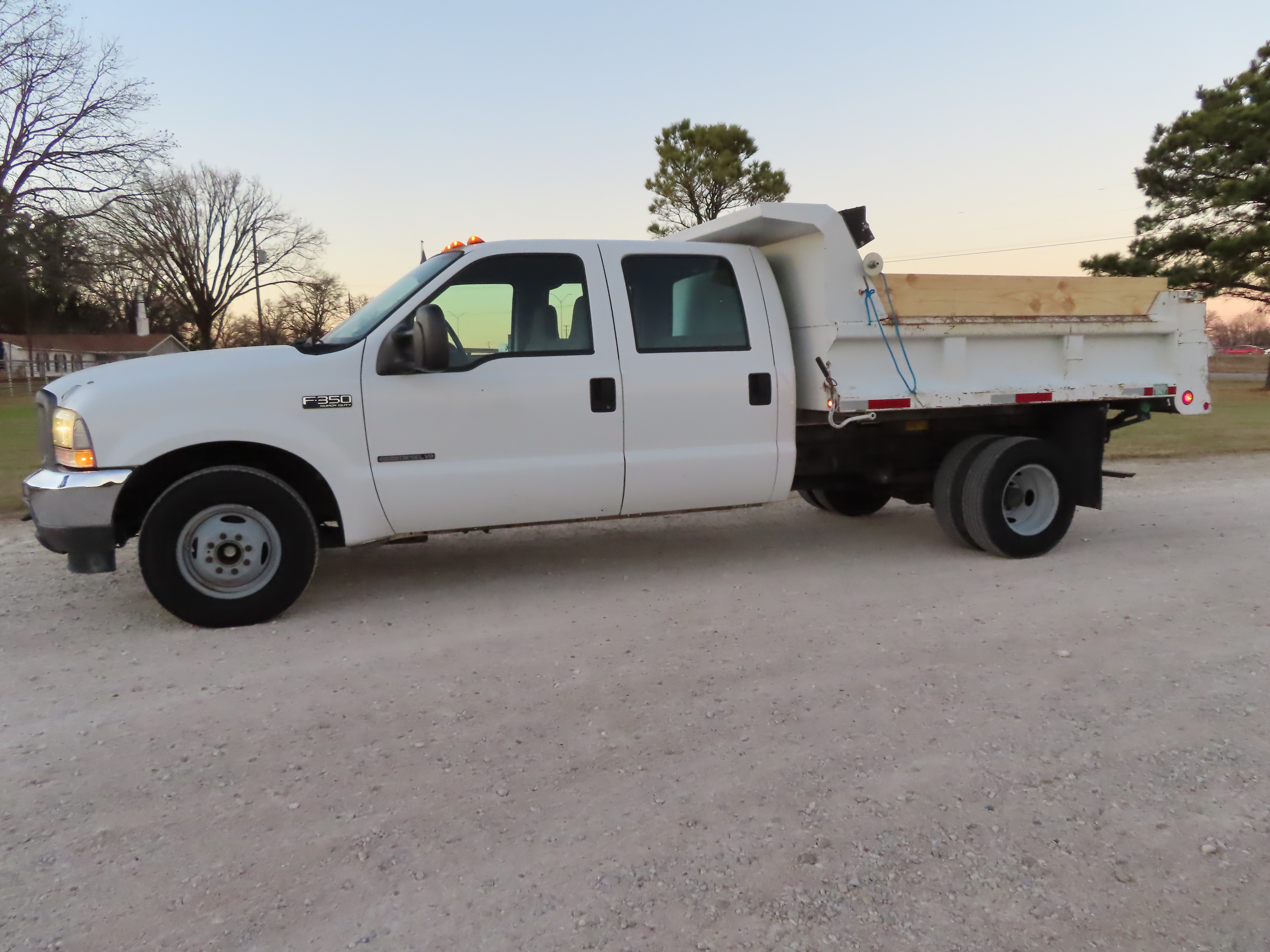 2002 Ford F350 - TRK