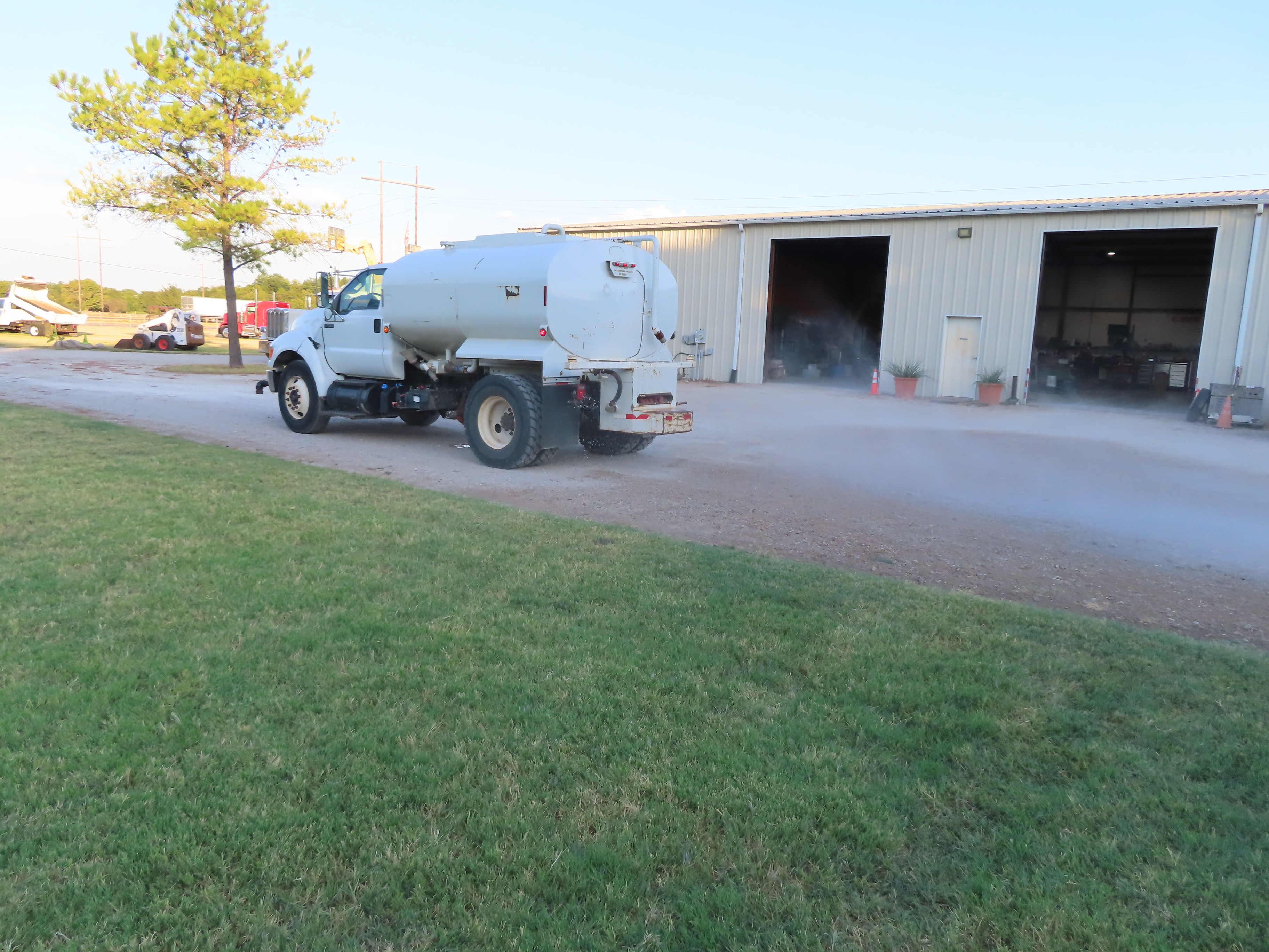 2013 Ford F750 Water Truck - TRK