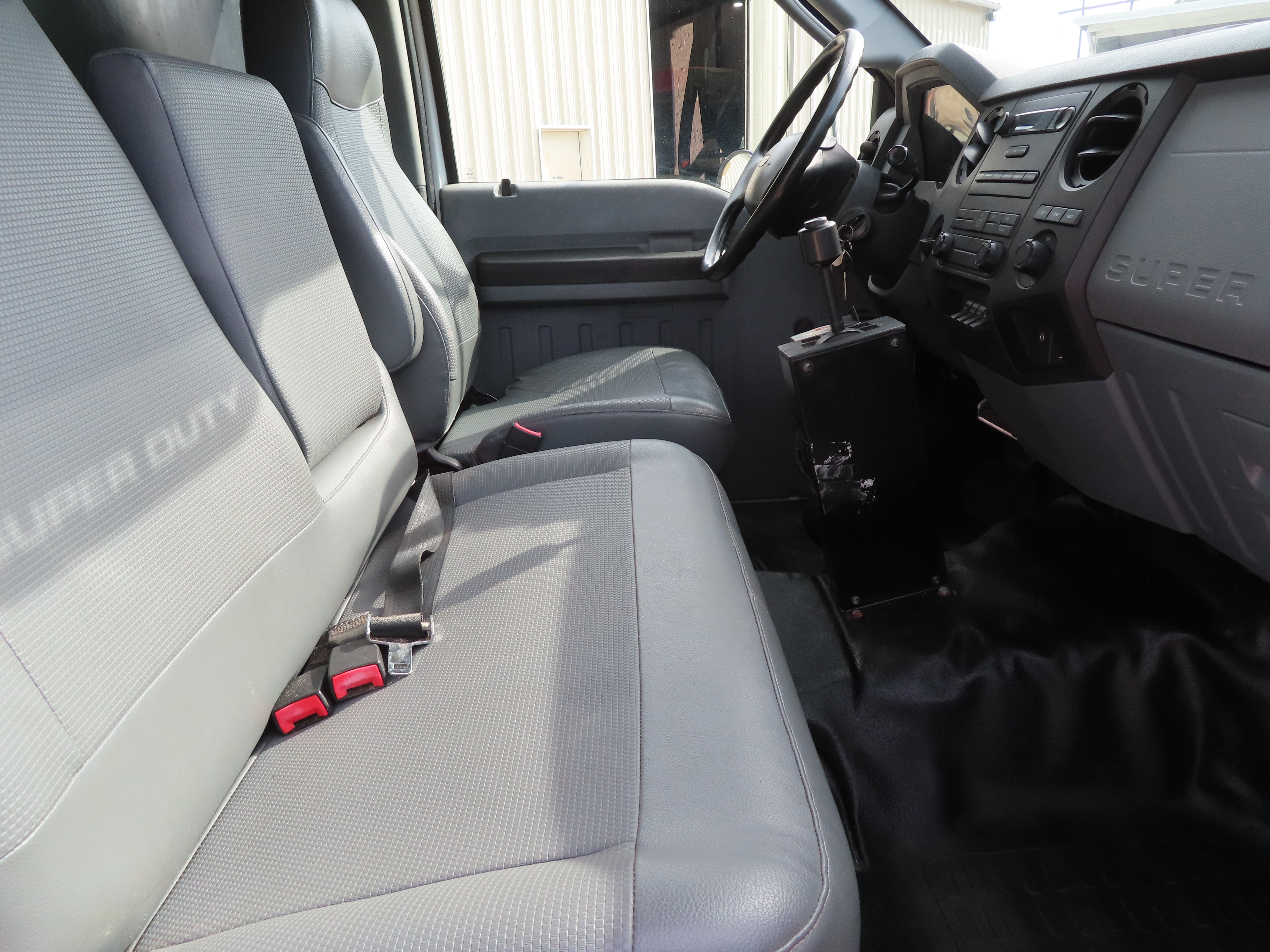 2015 Ford F750 DUMP TRUCK - TRK