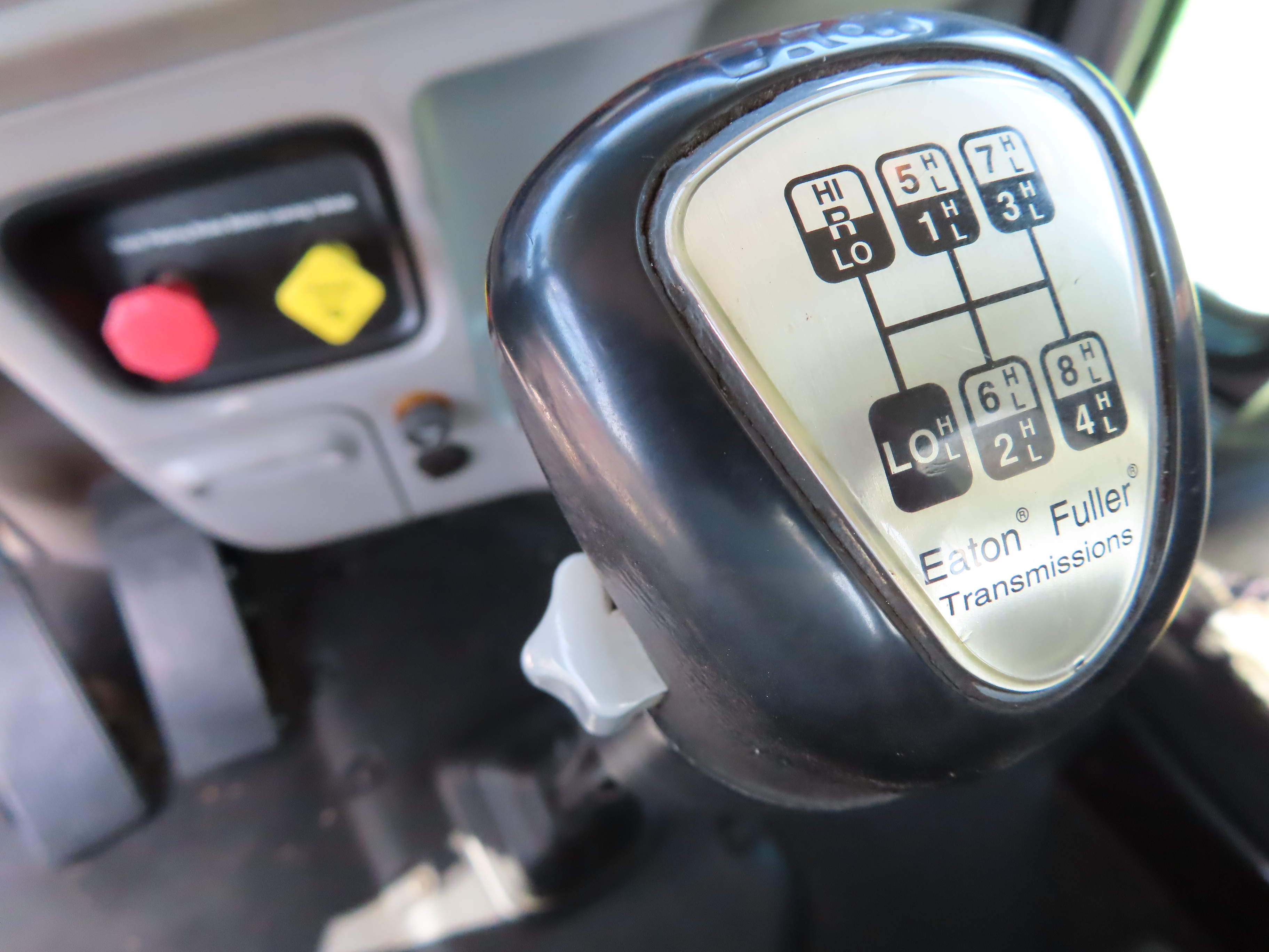 2009 Peterbilt 386 Daycab - TRK