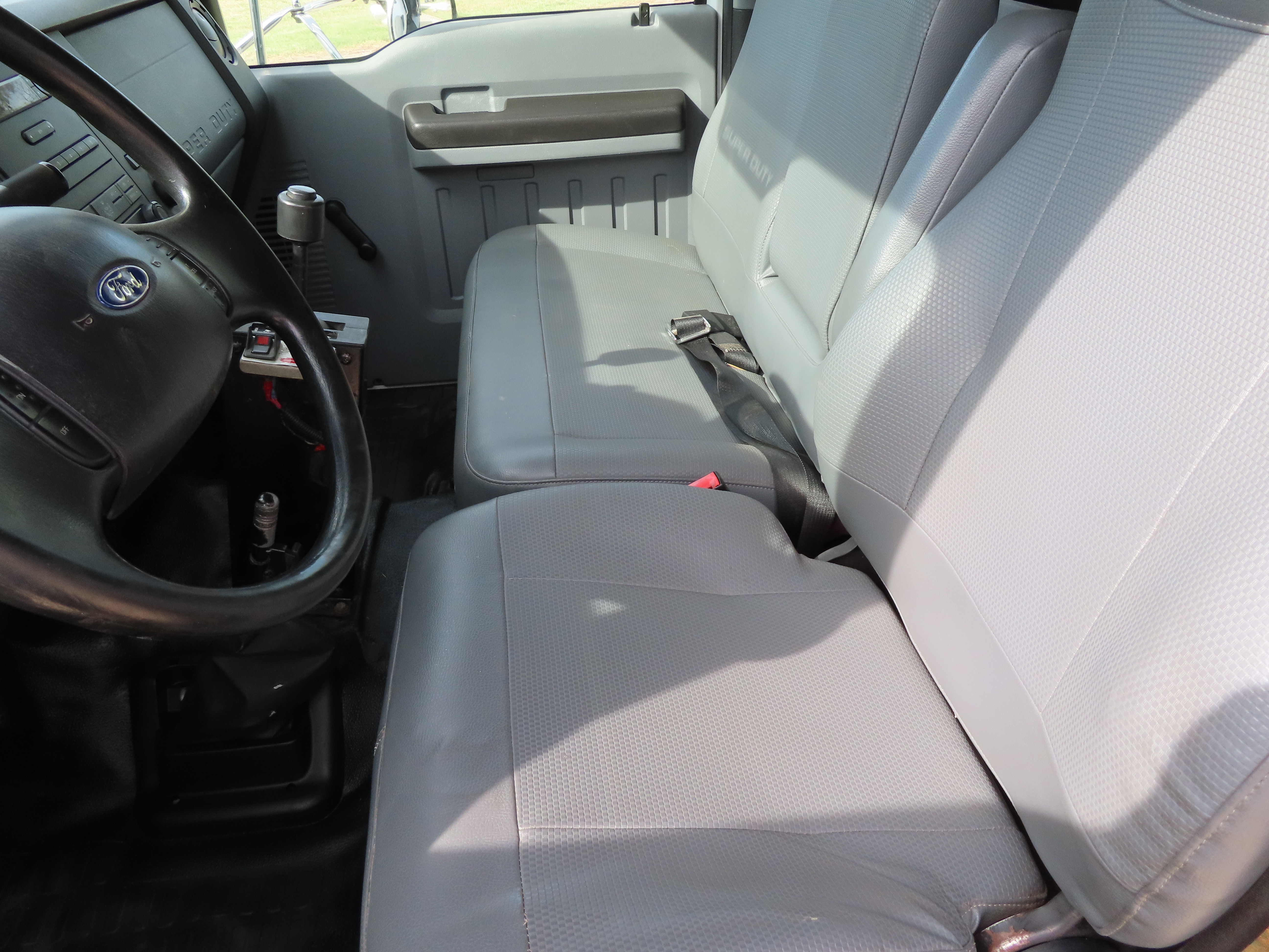 2015 Ford F750 DUMP TRUCK - TRK