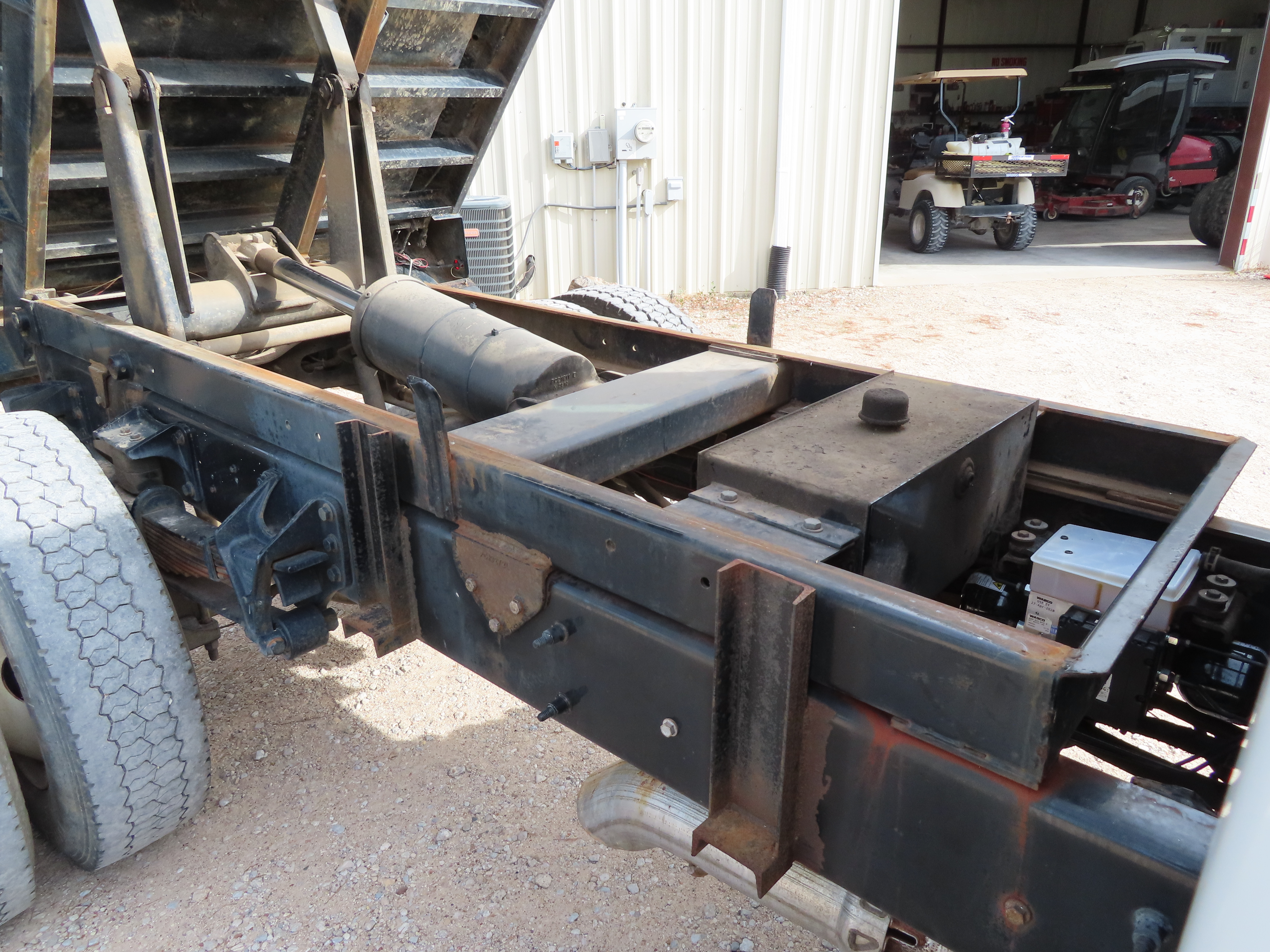 2015 Ford F750 DUMP TRUCK - TRK
