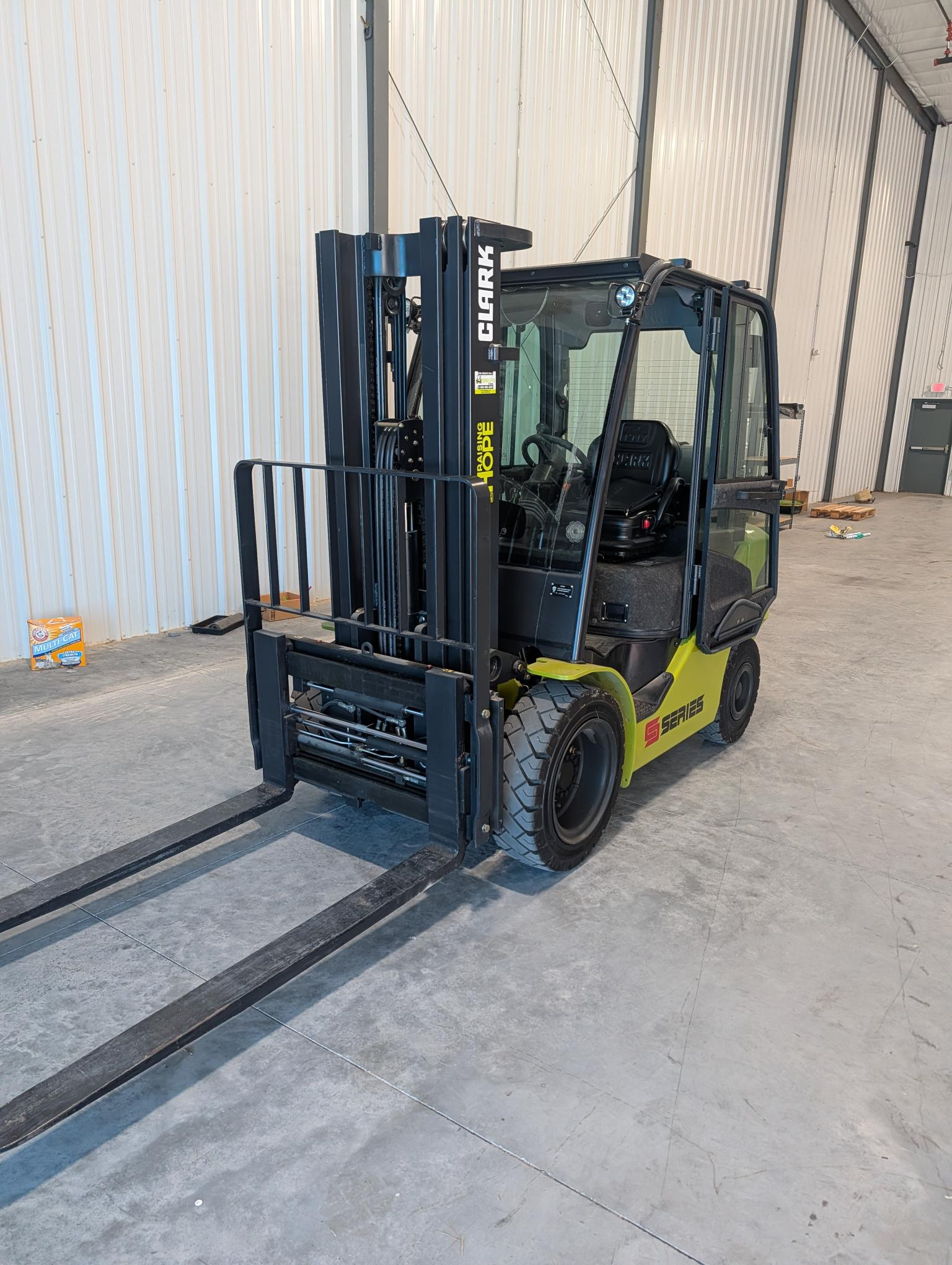 2021 Clark S30L