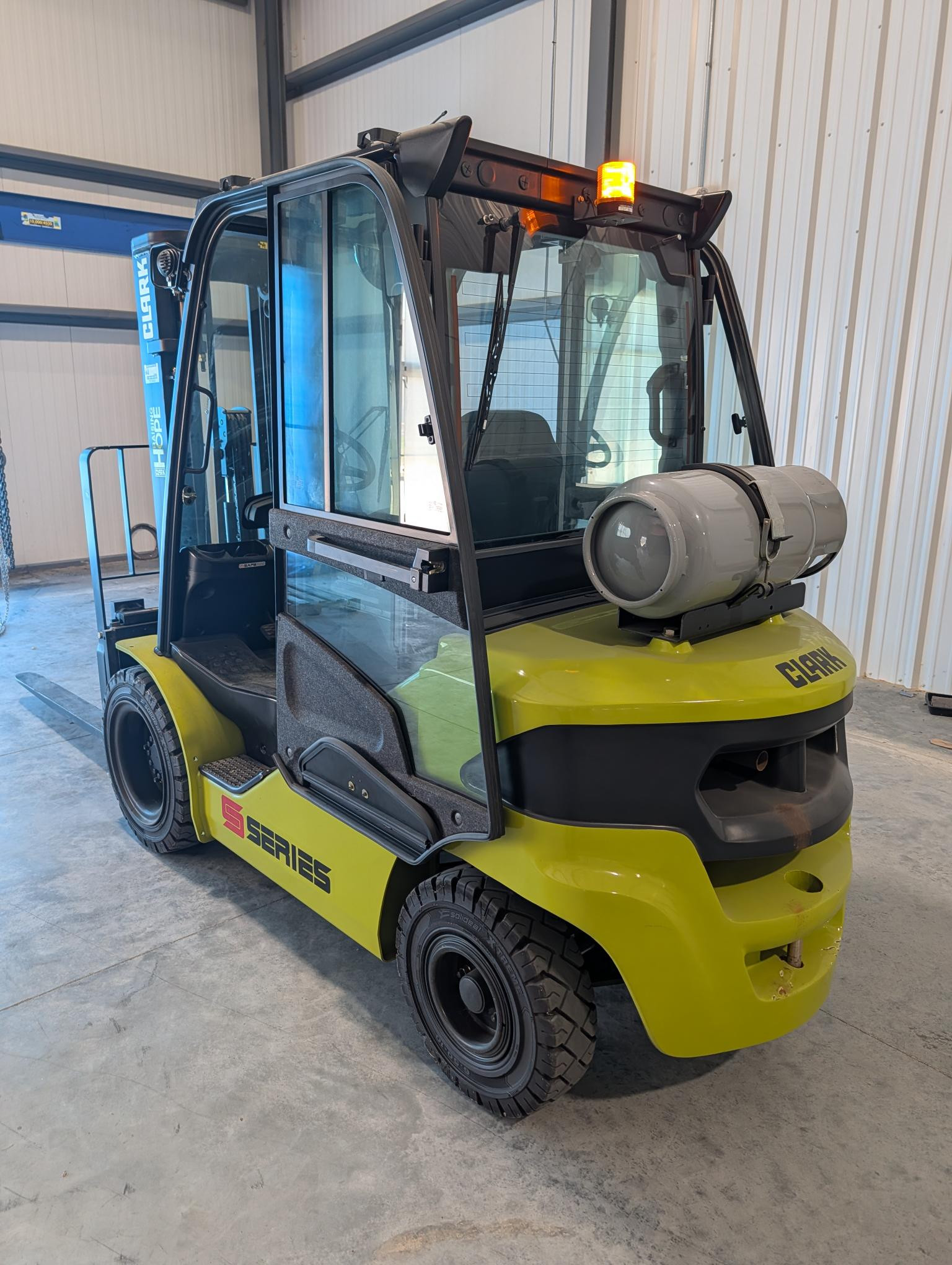Photo of 2021 Clark S30L