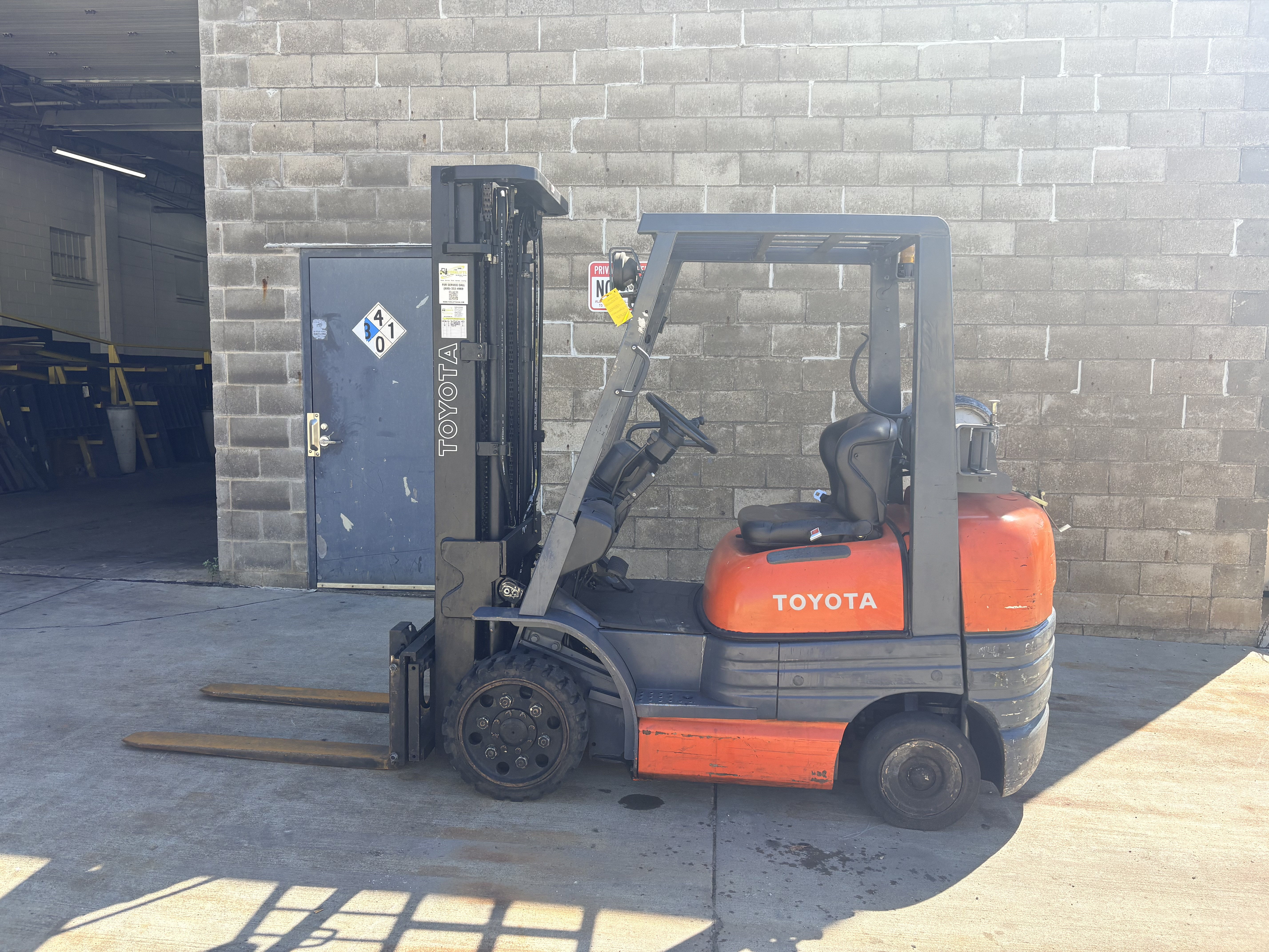 Photo of 1999 Toyota Material Handling 42-6FGCU25