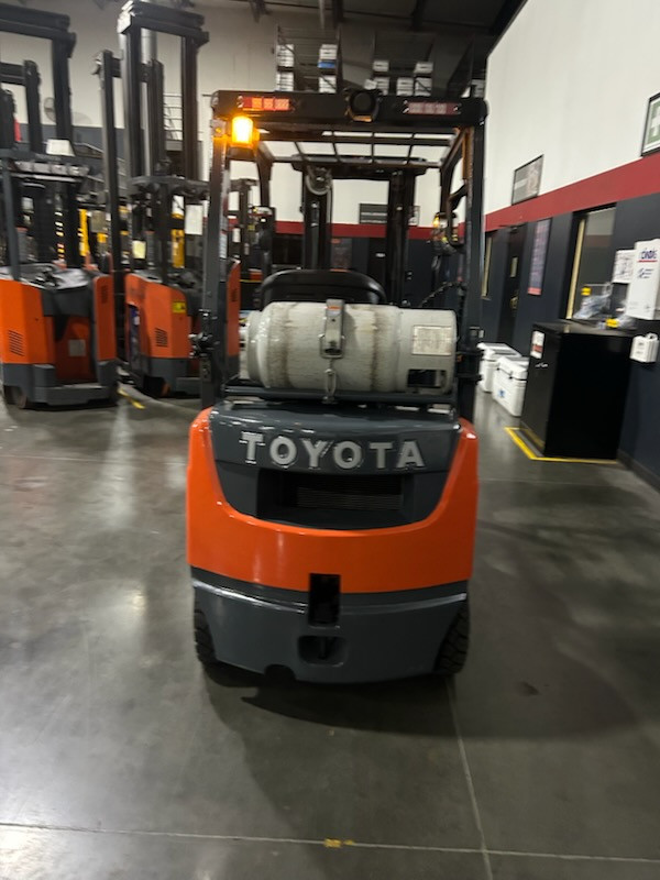 2018 Toyota Material Handling 8FGU18