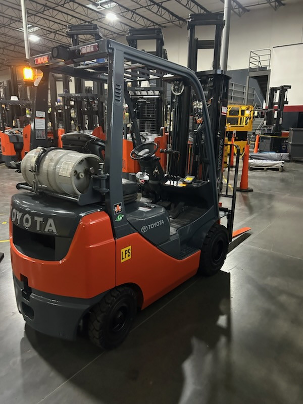 2018 Toyota Material Handling 8FGU18