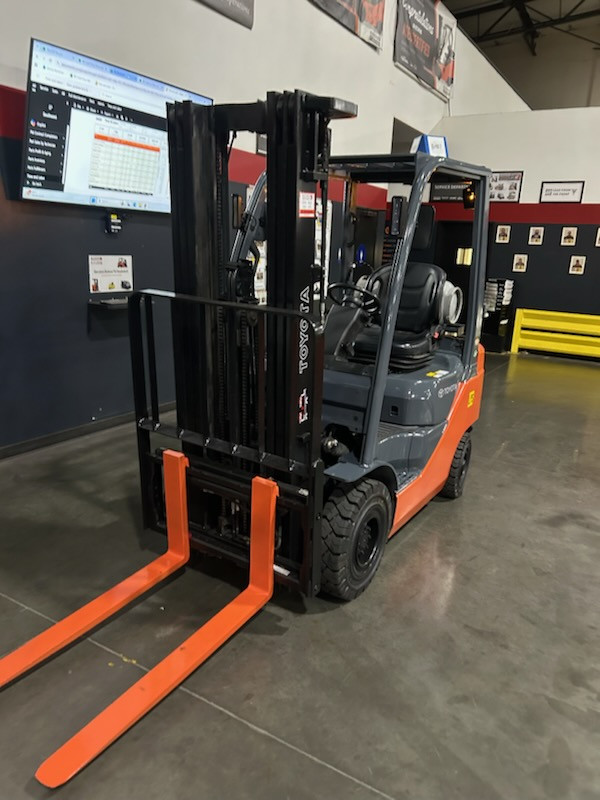 2018 Toyota Material Handling 8FGU18