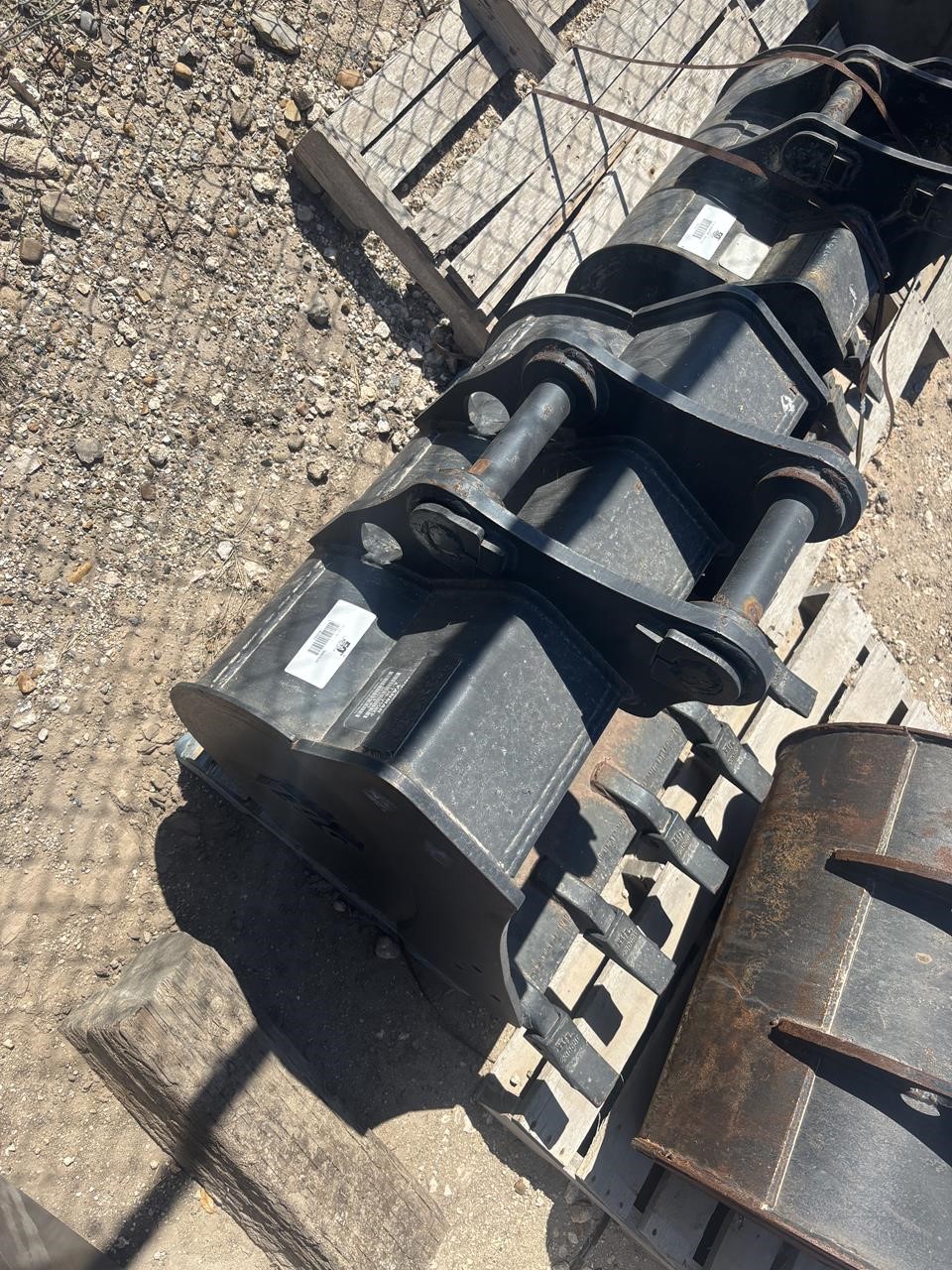 0 Yanmar 30 in. FLAT BOTTOM BUCKET - YANMAR VIO55 EXCAVATOR