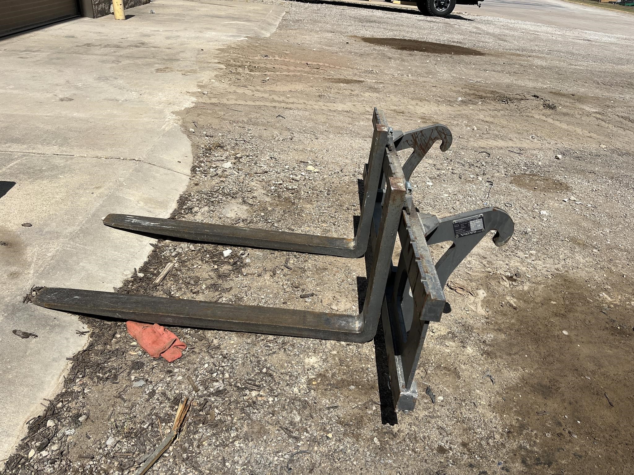 0 Volvo QC FORKS L35G WHEEL LOADER
