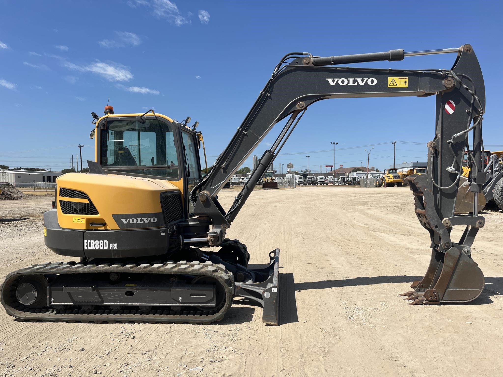2023 Volvo ECR88D