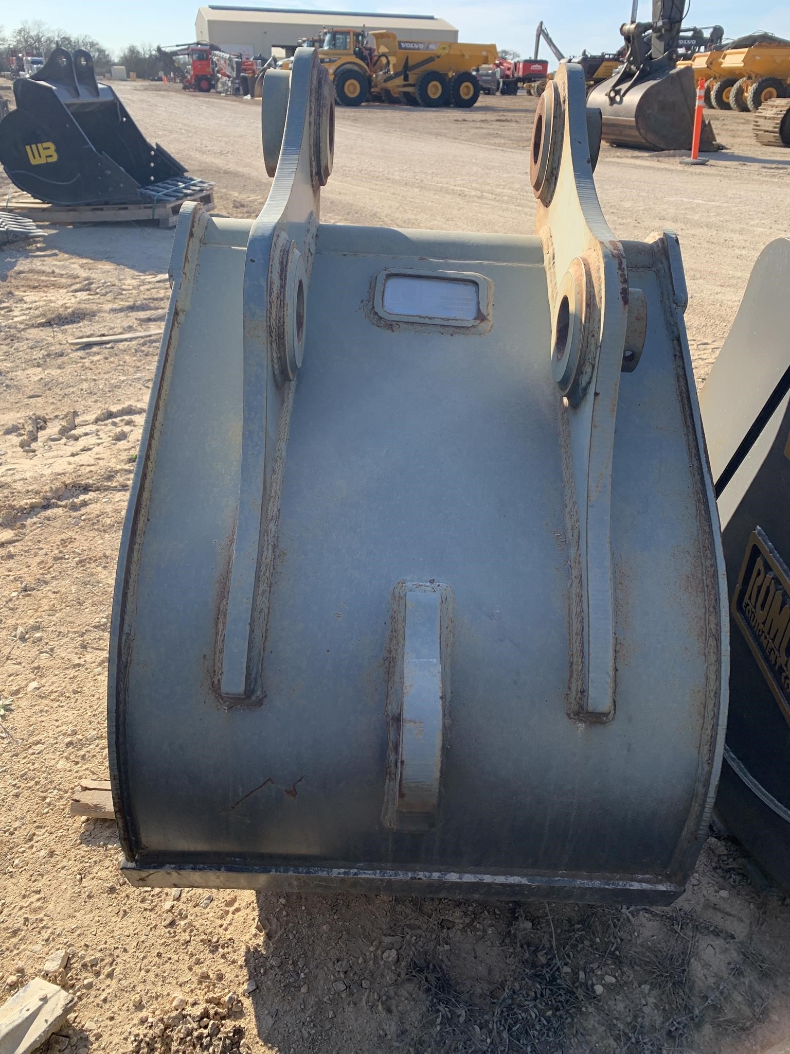 2021 Rockland 30 in. BUCKET - VOLVO EC180EL EXCAVATOR