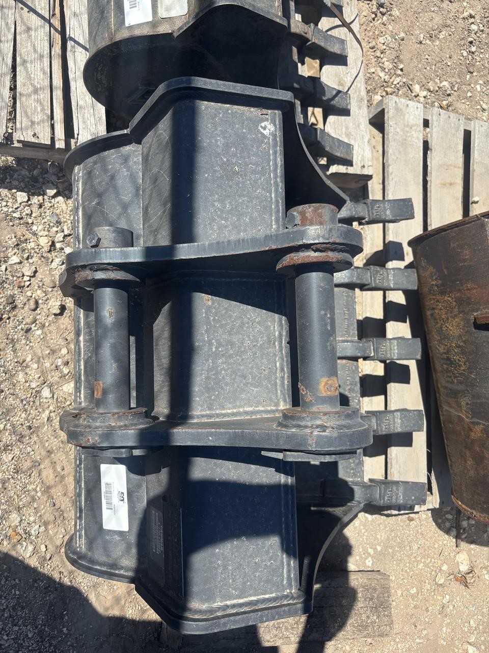 0 Yanmar 30 in. FLAT BOTTOM BUCKET - YANMAR VIO55 EXCAVATOR