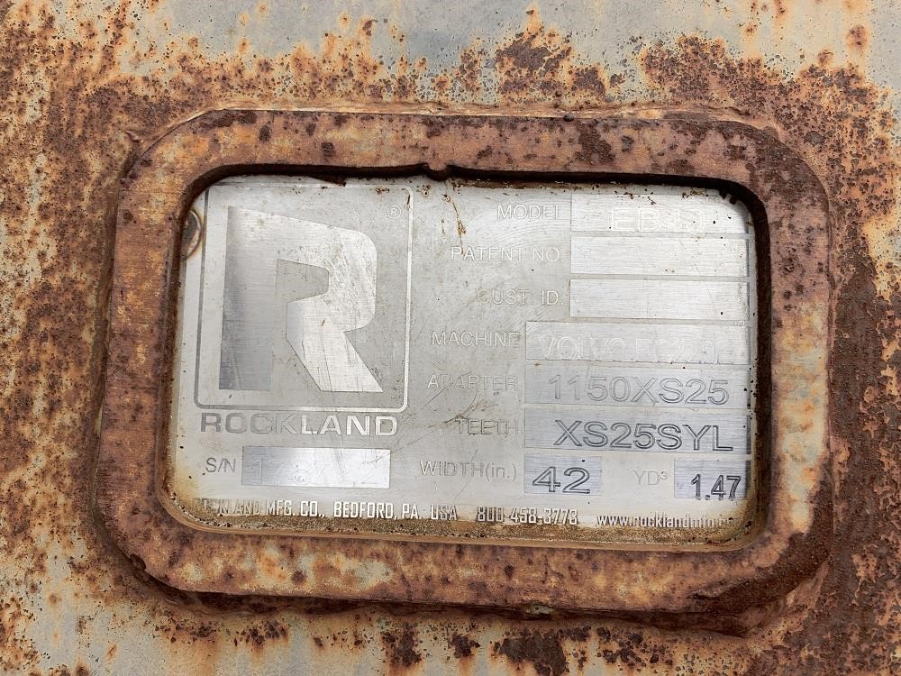 2021 Rockland 42 in. BUCKET - VOLVO EC220EL EXCAVATOR