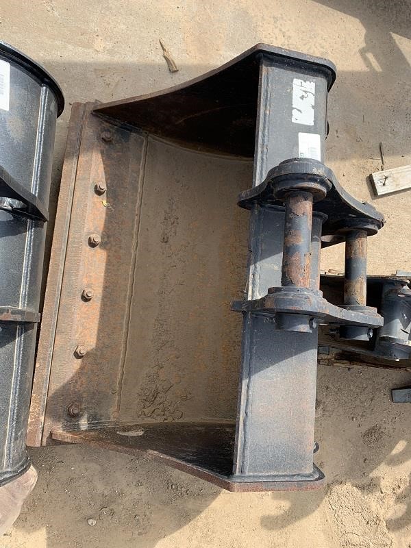 0 Yanmar 36 in. CLEAN-OUT BUCKET - YANMAR VIO55 EXCAVATOR