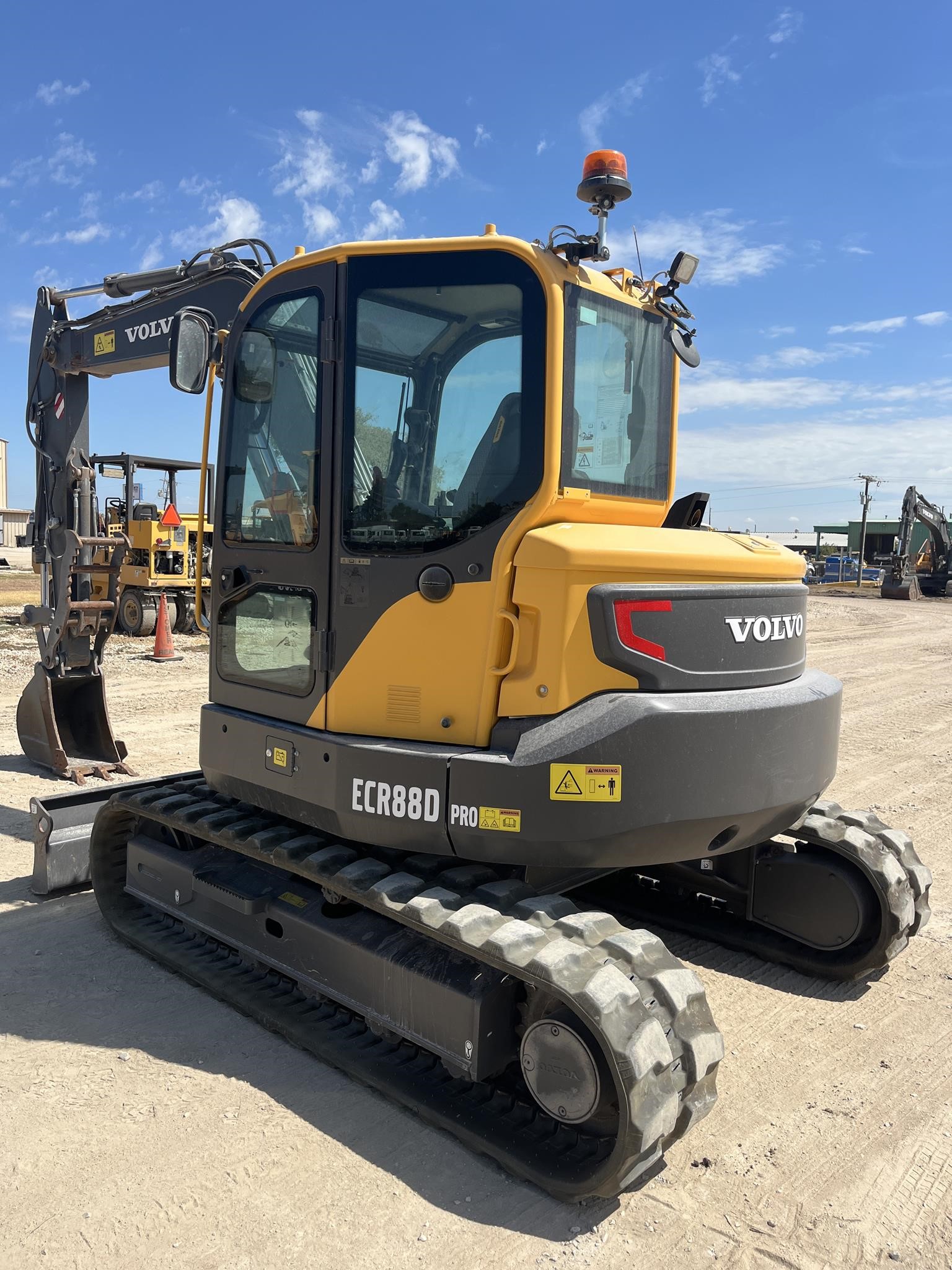 2023 Volvo ECR88D