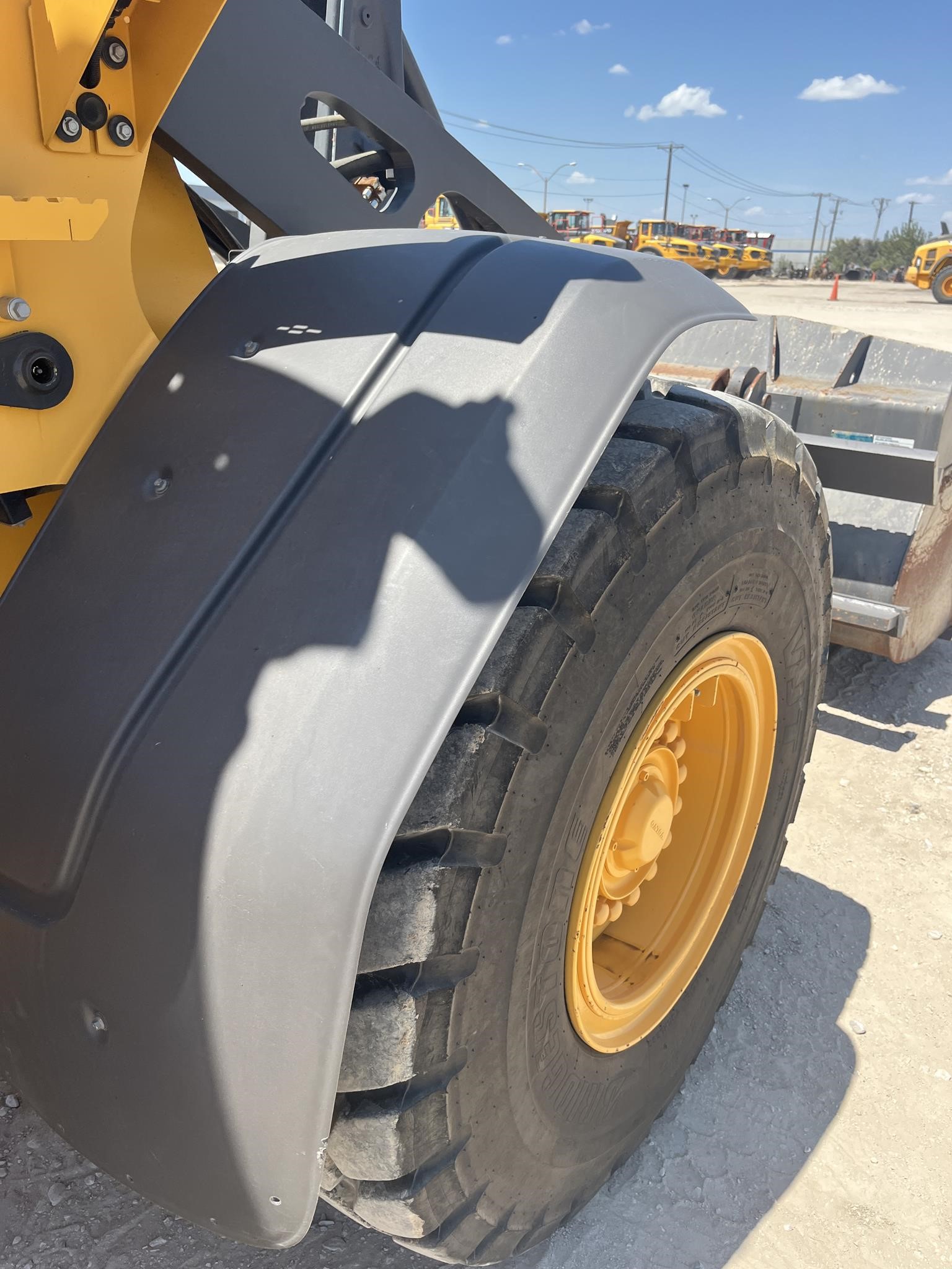 2023 Volvo L70H