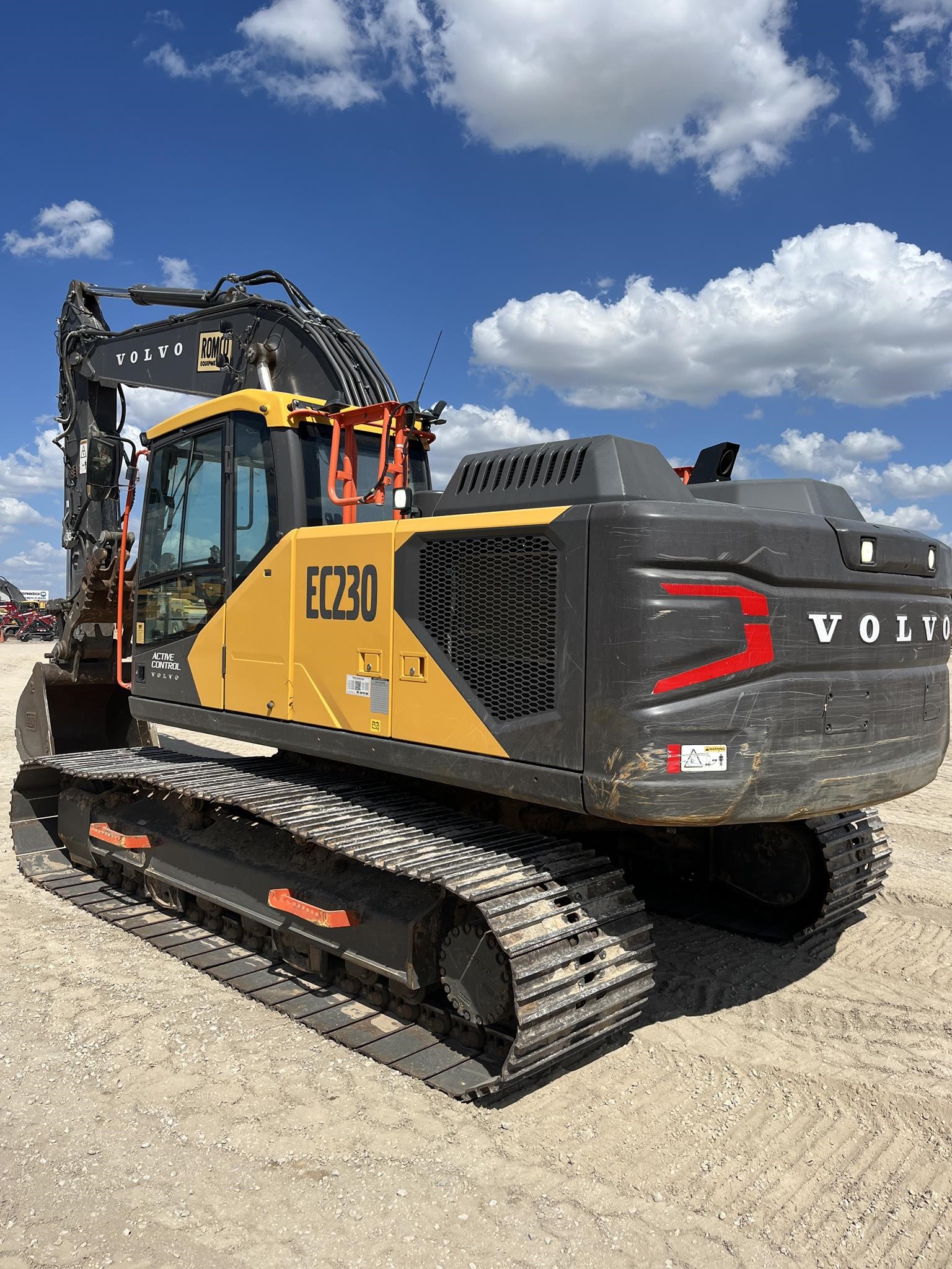 2024 Volvo EC230FL5